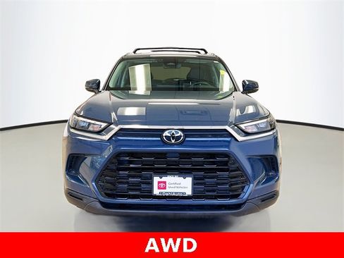Used 2024 Toyota Grand Highlander XLE image 2