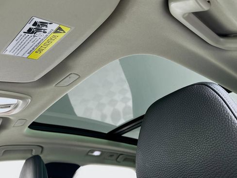 Used 2023 Volvo XC60 B5 Plus image 26