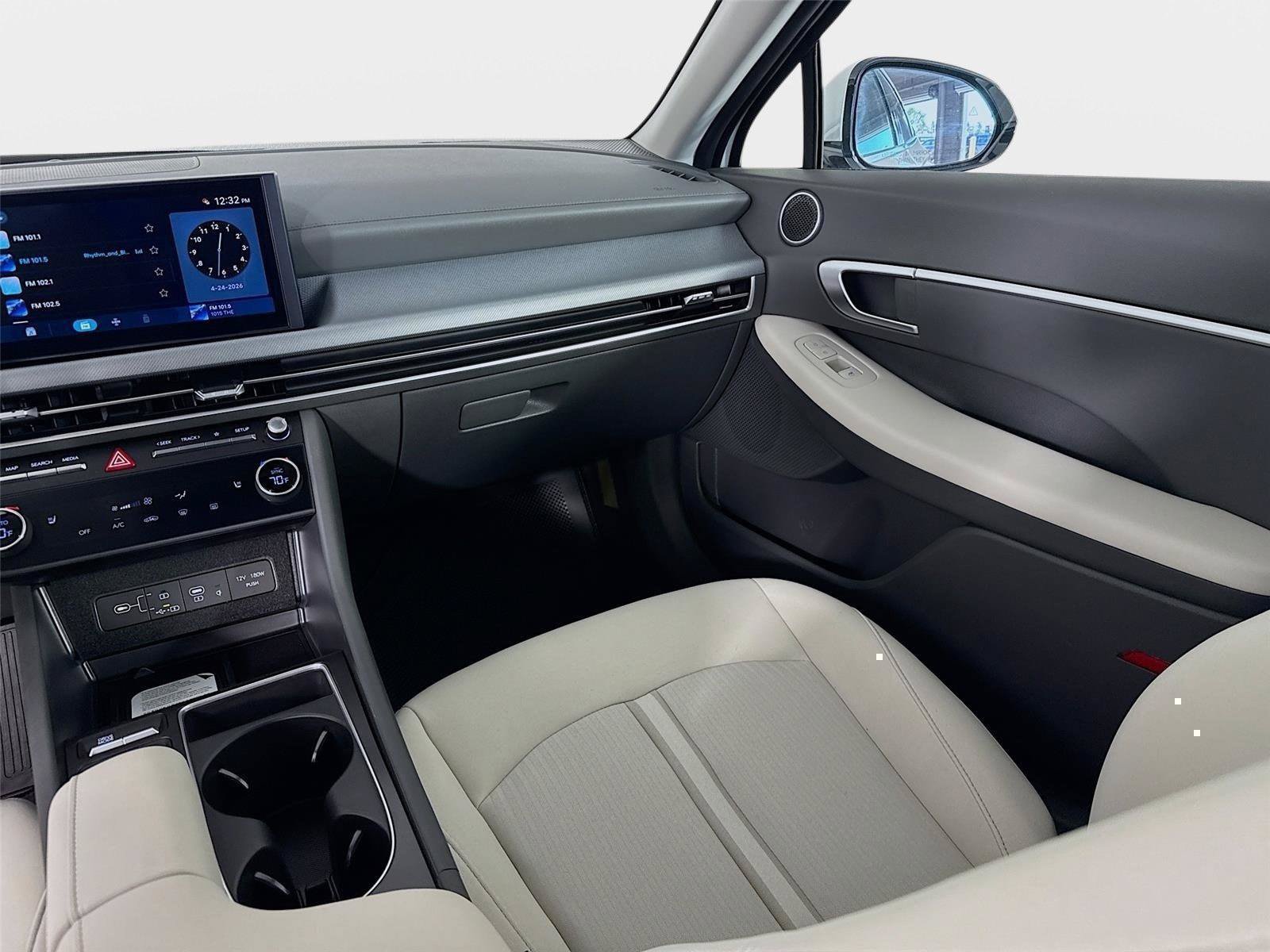 New 2026 Hyundai Sonata SEL FWD image 23