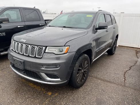 Used 2018 Jeep Grand Cherokee Summit image 2