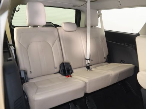 Used 2022 Ford Expedition Max Limited image 14