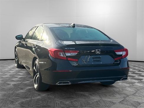 Used 2022 Honda Accord Sport image 3