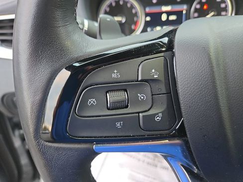 Used 2024 Buick Enclave Essence w/ Technology Package image 19