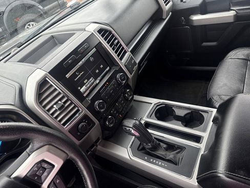 Used 2015 Ford F150 Lariat image 13