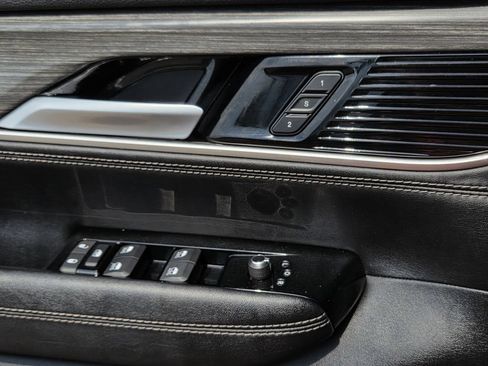 Used 2024 Jeep Wagoneer Series II AWD/4WD image 13