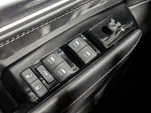 Used 2024 Jeep Wagoneer Series II AWD/4WD image 23