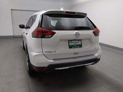 Used 2018 Nissan Rogue S AWD/4WD image 6