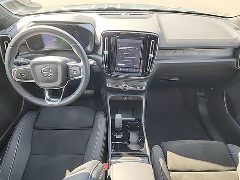 Used 2023 Volvo XC40 Recharge Ultimate w/ Protection Package Premier AWD/4WD image 22