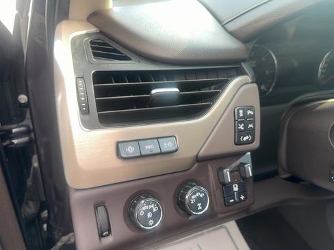 Used 2018 GMC Yukon XL Denali w/ Denali Ultimate Package AWD/4WD image 24