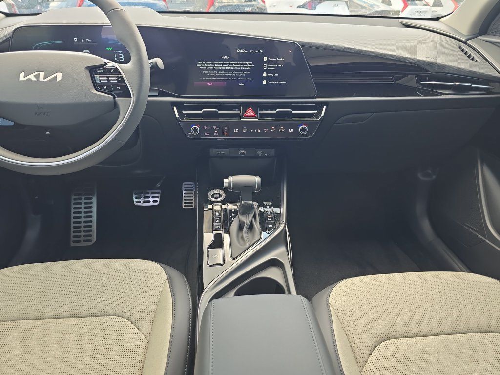 New 2026 Kia Niro SX Touring FWD image 15