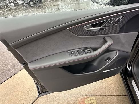 New 2026 Audi SQ8 Prestige image 8