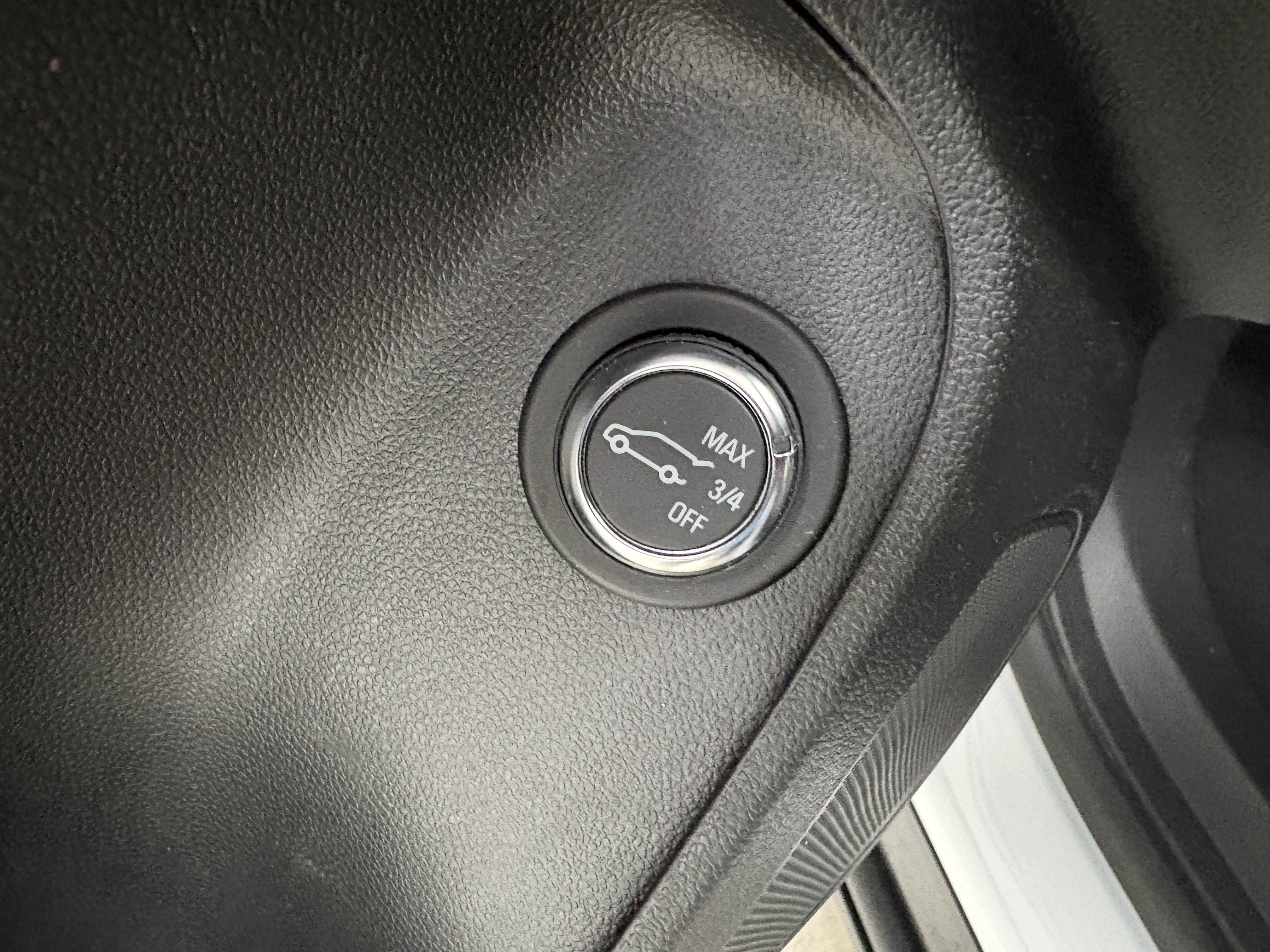 Used 2024 Buick Envista Sport Touring w/ Convenience I Package FWD image 24