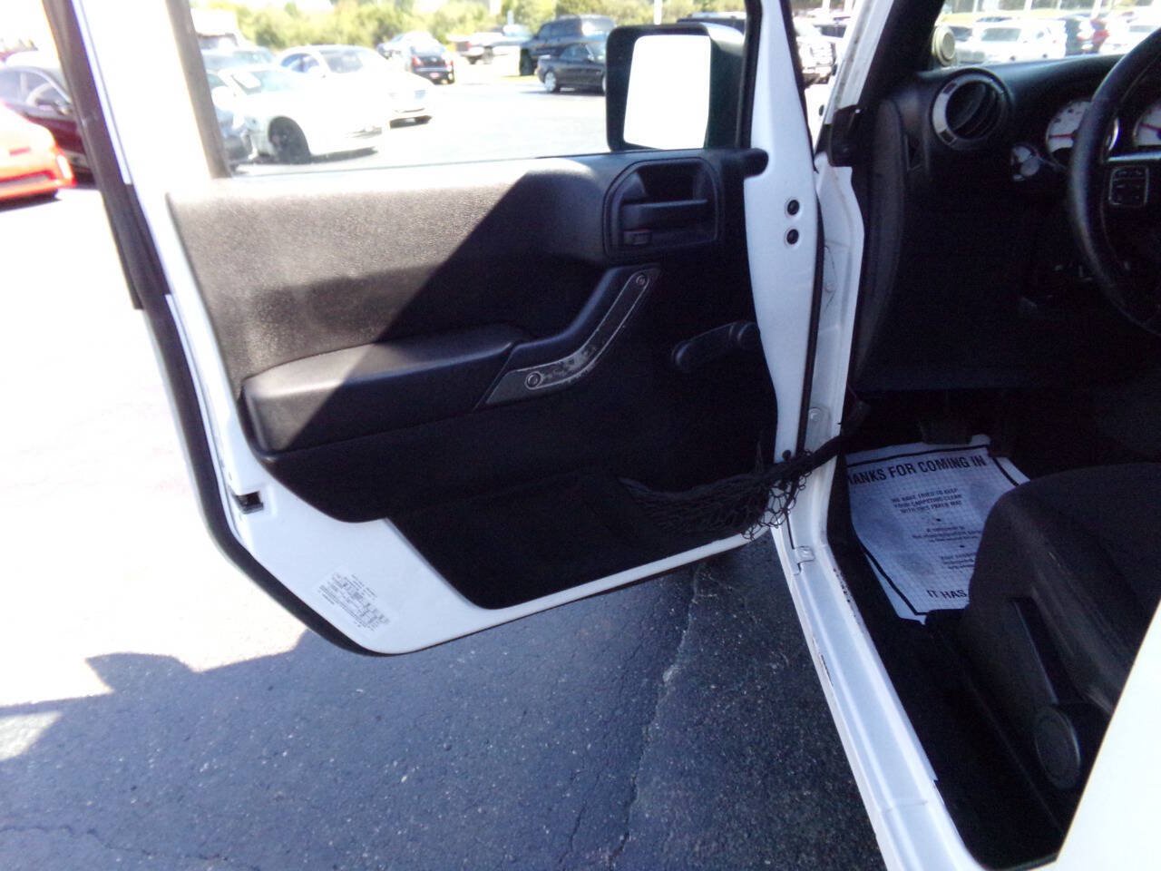 Used 2013 Jeep Wrangler Sport w/ Connectivity Group AWD/4WD image 12