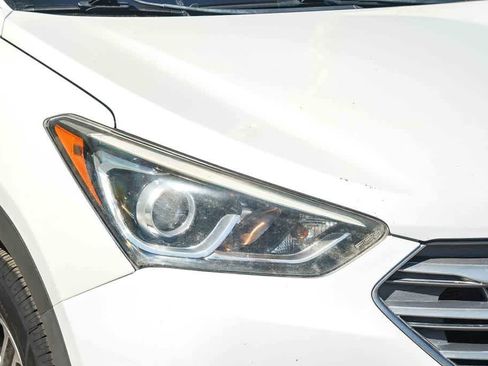 Used 2018 Hyundai Santa Fe Sport FWD image 5