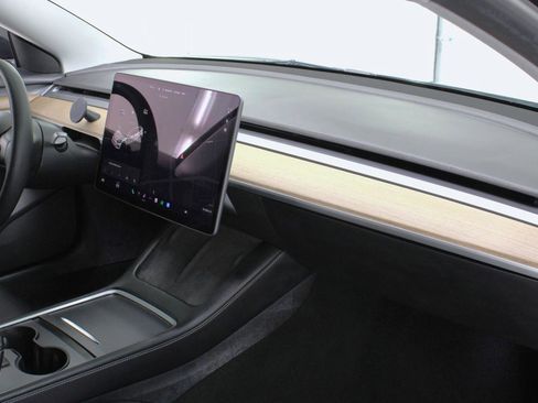 Used 2021 Tesla Model 3 Performance image 44