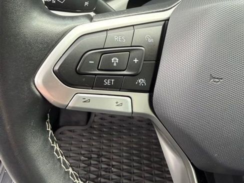 Used 2023 Volkswagen Taos SE image 19