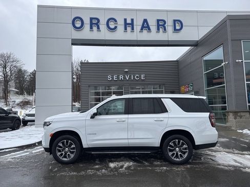 Used 2024 Chevrolet Tahoe LT w/ LT Signature Package image 2