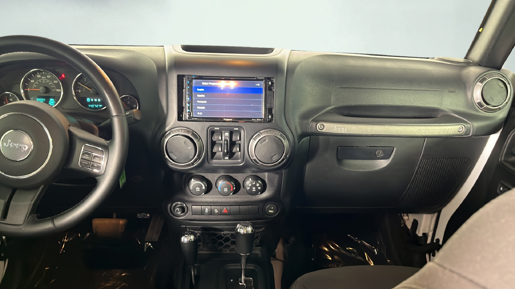 Used 2018 Jeep Wrangler Unlimited Sport S AWD/4WD image 22