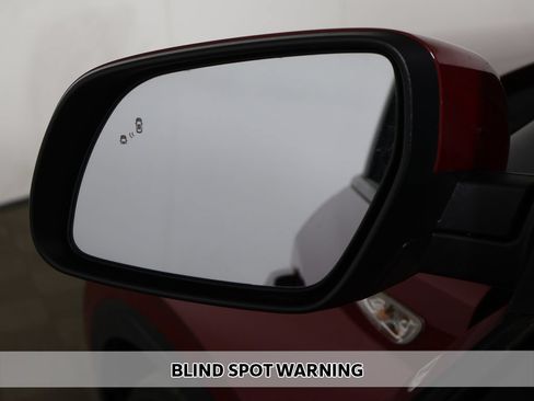Certified 2023 Hyundai Venue Limited FWD image 4