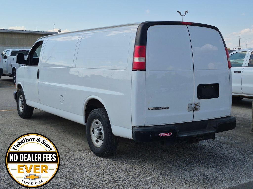 Used 2015 Chevrolet Express 3500 Extended RWD image 5