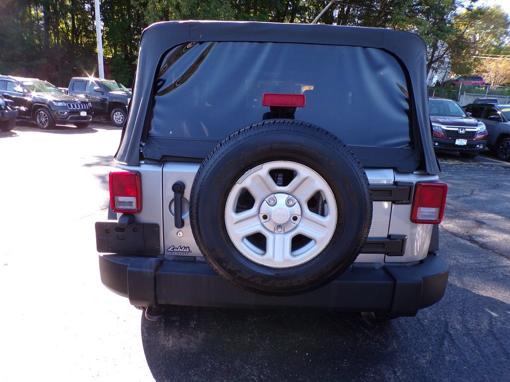 Used 2013 Jeep Wrangler Sport AWD/4WD image 11