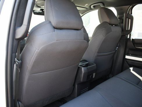 Certified 2024 Toyota Tacoma TRD Off-Road AWD/4WD image 21