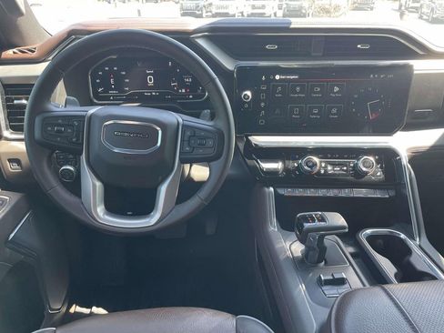 Used 2025 GMC Sierra 1500 Denali image 11