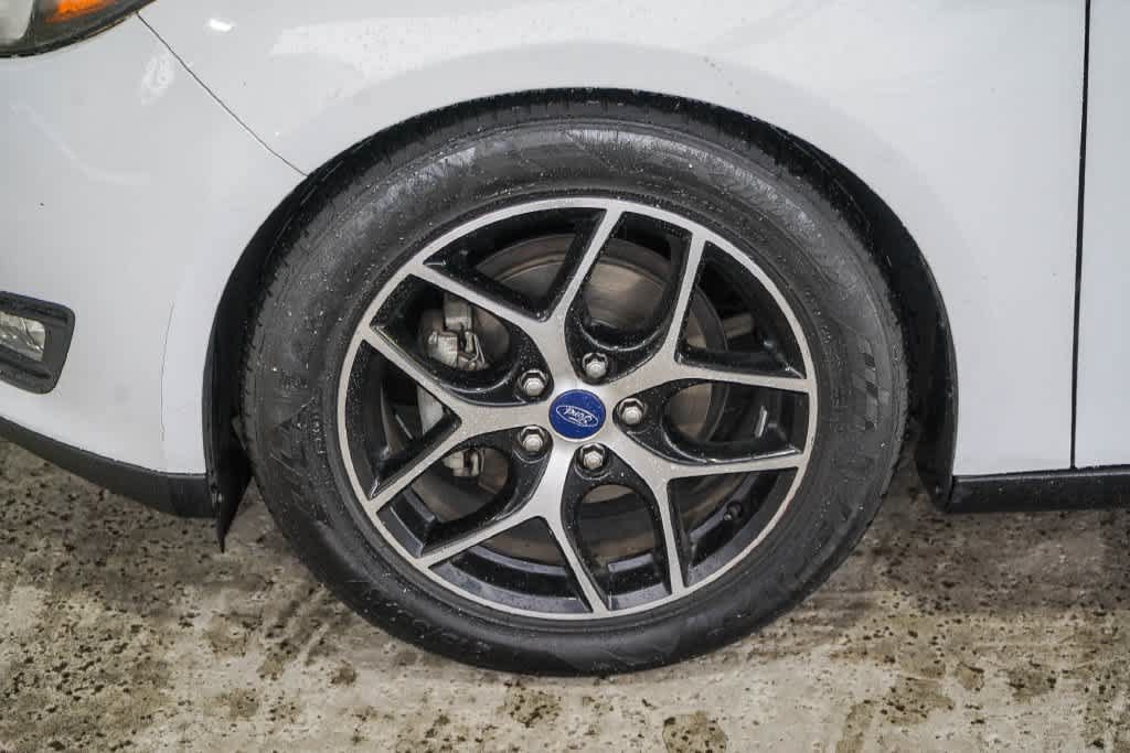 Used 2017 Ford Focus SEL FWD image 11