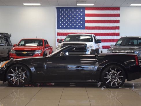 Used 2005 Cadillac XLR RWD image 16