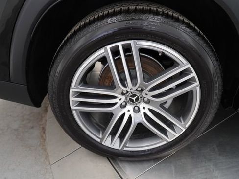 Used 2025 Mercedes-Benz GLS 450 4MATIC image 53