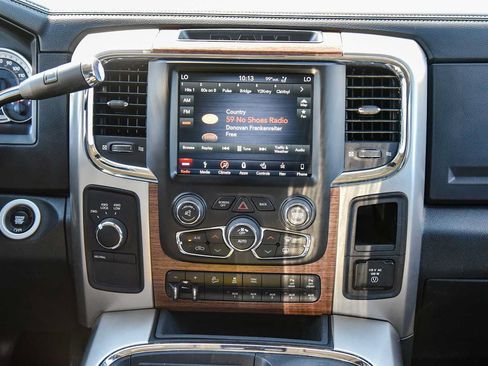Used 2018 RAM 2500 Laramie w/ Snow Chief Group AWD/4WD image 19