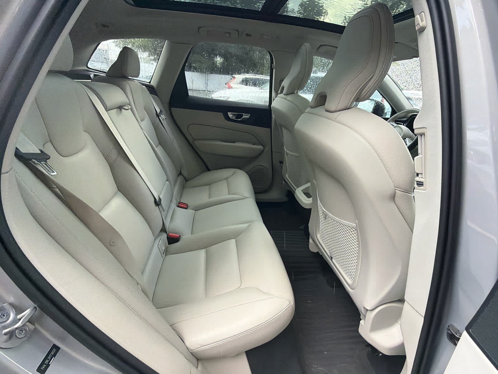 Used 2024 Volvo XC60 B5 Plus w/ Protection Package Premier AWD/4WD image 24