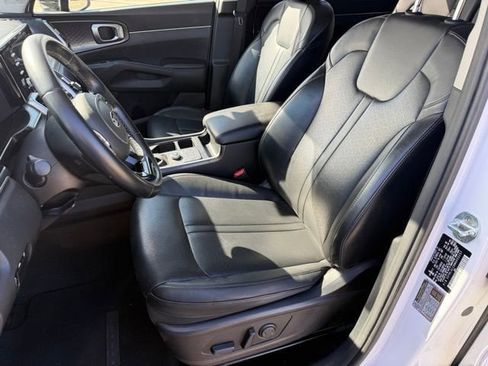 Used 2021 Kia Sorento S w/ Panoramic Sunroof Package image 12