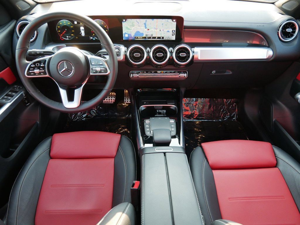 Used 2023 Mercedes-Benz GLB 250 4MATIC image 14