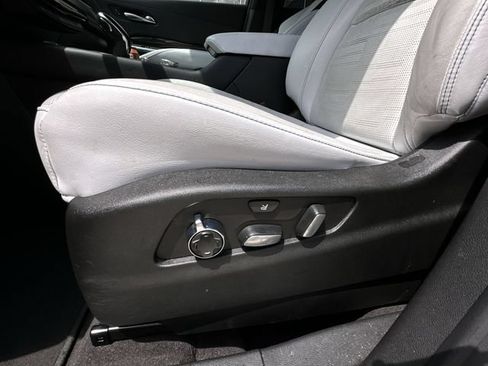 Certified 2024 Cadillac XT4 Sport FWD image 20