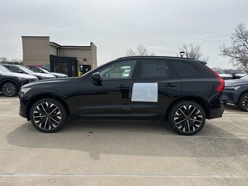 New 2026 Volvo XC60 B5 Ultra w/ Climate Package image 4