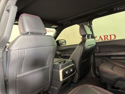 Used 2024 Ford Expedition Limited AWD/4WD image 14