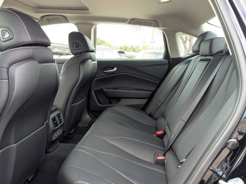 Certified 2025 Acura TLX w/ Technology Package image 15