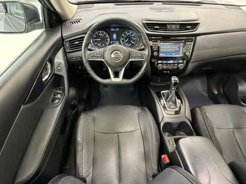 Used 2017 Nissan Rogue SL w/ SL Premium Package FWD image 29
