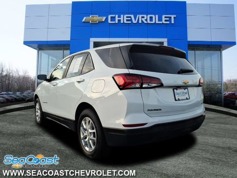 Certified 2022 Chevrolet Equinox LS w/ LS Convenience Package image 4
