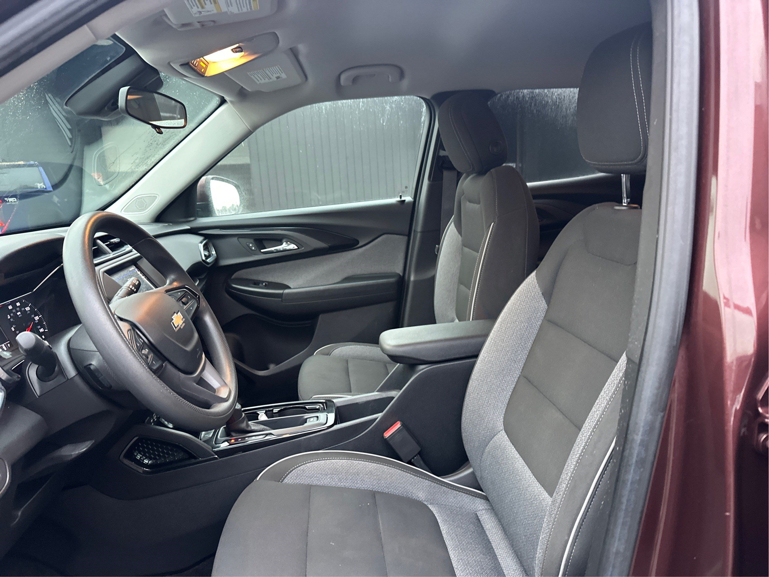 Used 2022 Chevrolet TrailBlazer LT AWD/4WD image 9