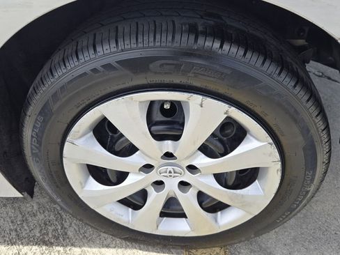 Used 2020 Toyota Corolla LE image 10