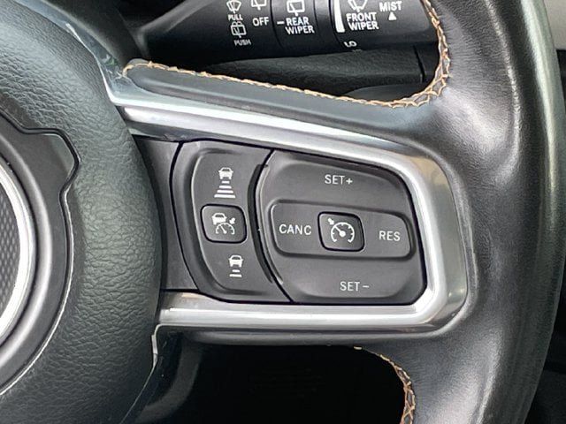 Used 2022 Jeep Wrangler Unlimited Sahara AWD/4WD image 14
