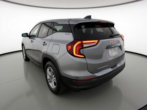 Used 2024 GMC Terrain SLE image 6