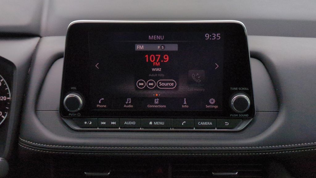 Certified 2024 Nissan Rogue SV w/ SV Premium Package FWD image 14