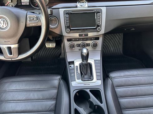Used 2013 Volkswagen CC Executive image 21