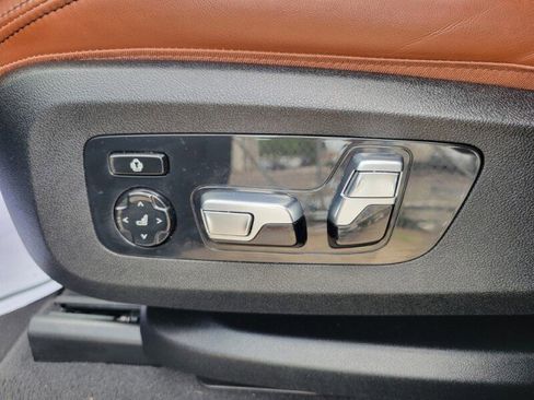 Used 2024 BMW ALPINA XB7 AWD/4WD image 16