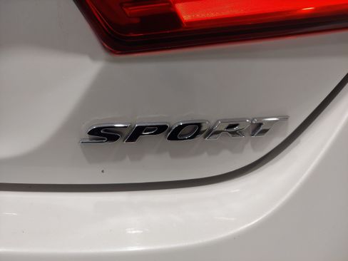 Used 2019 Honda Accord Sport image 5