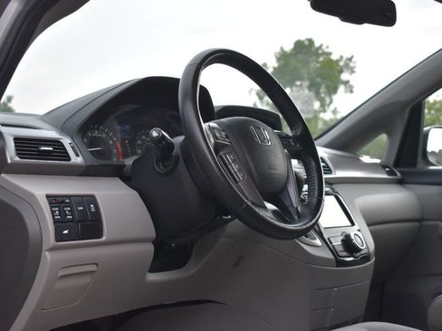 Used 2016 Honda Odyssey EX-L image 17