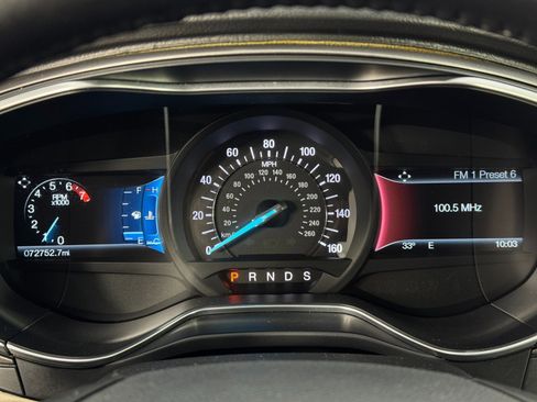 Used 2017 Ford Fusion SE w/ Fusion SE Technology Package image 17